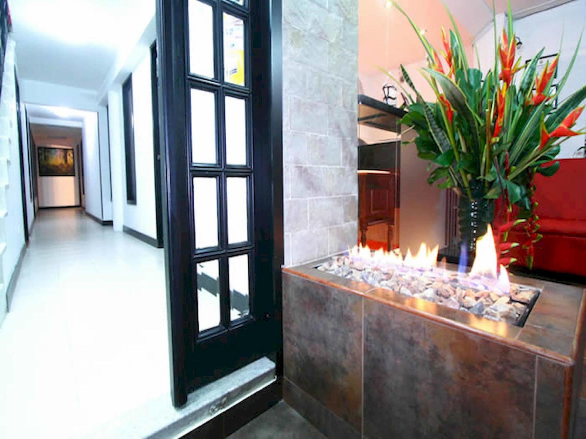 Hotel Aj Ferial Bogotá Eksteriør billede